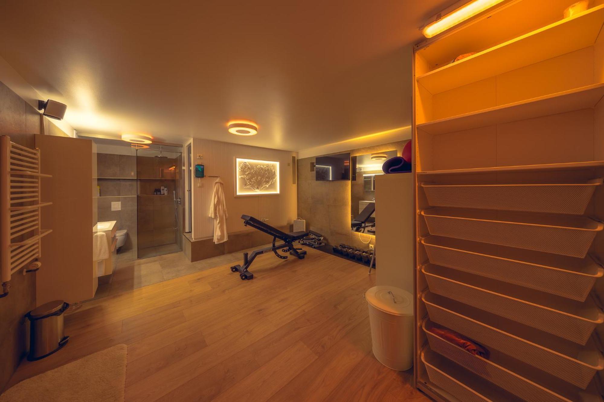 Smart Luxury - Private Gym, Hot Tub & Sauna Keflavik Exterior photo